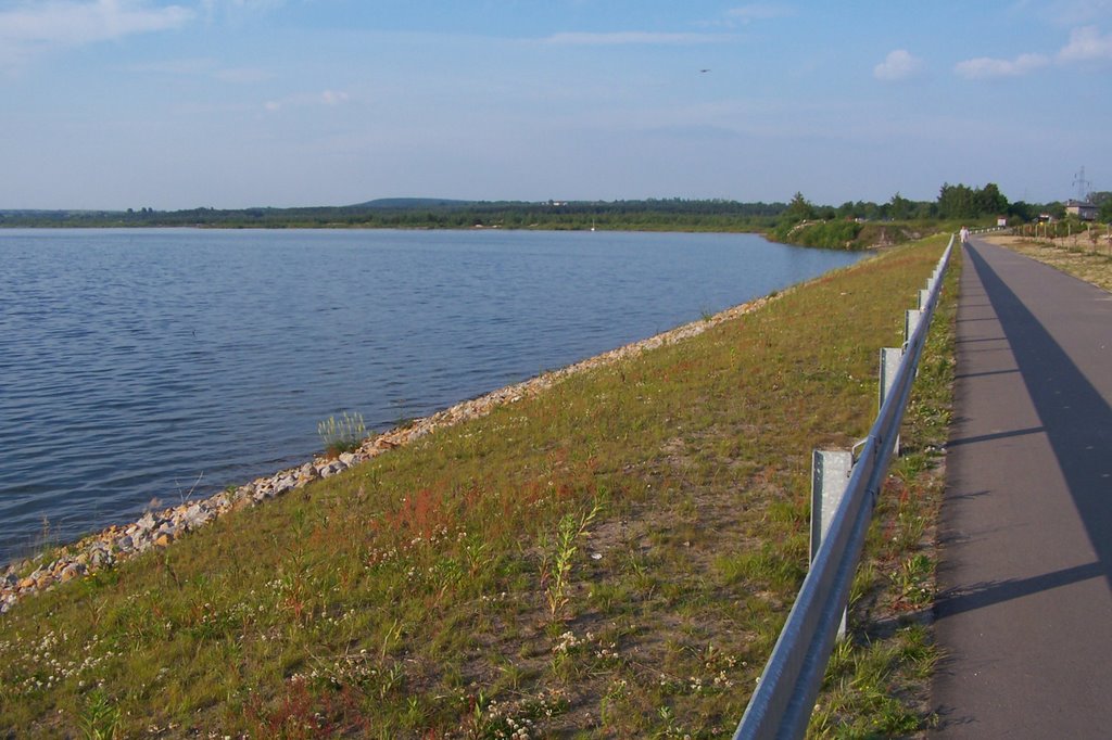 Zbiornik Kuźnica Warężyńska, Polska (Kuznica Warezynska water reservoir, Poland) by Włodek Pawełczyk