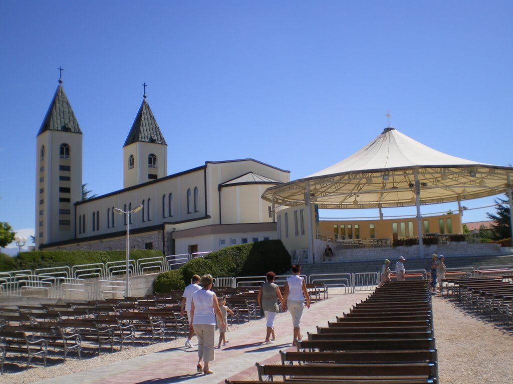 Medugorje, the church by JaroR