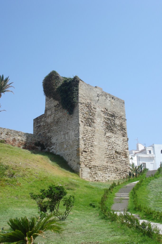 Torre de las Murallas de Tarifa by Enrique García Padil…