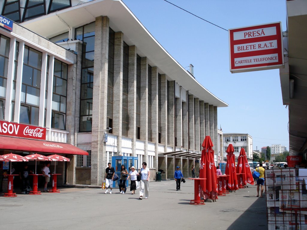 Brasov/Kronstadt railway station by sunmaya