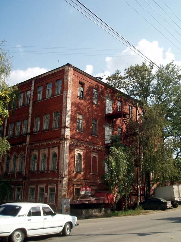 @ Gaidar steet & Perovskaya street corner by Sarychev Sergei