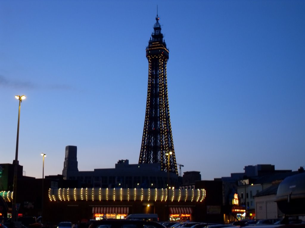 Blackpool Tower by Louise Thorley