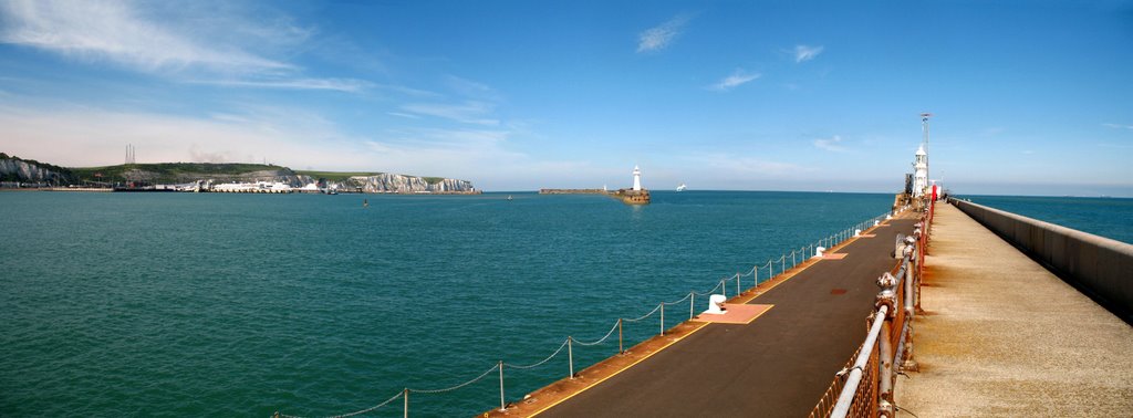 Dover/England by Dushev