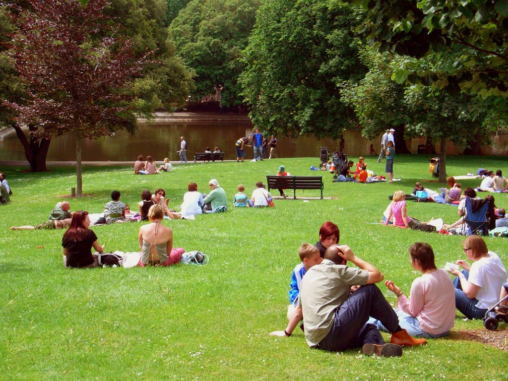 Queens Park in Summer by Nice Media