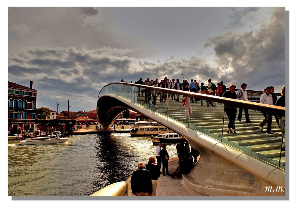 Venezia, il ponte progettato dall'architetto spagnolo Santiago Calatrava by Marcello Mento