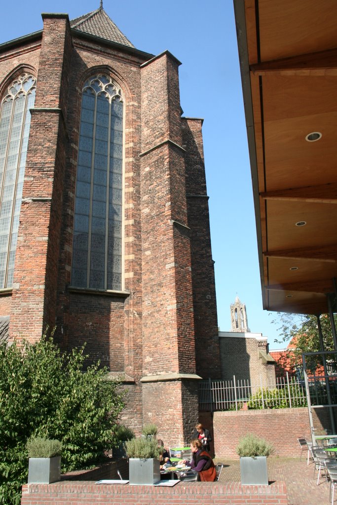 Dom-kop vanaf de ingang van Museum Catharijne Convent Utrecht. by Carl030nl