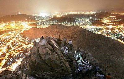 OVER VIEW OF MECCA IN NIGHT FROM JABAL AN-NOOR)منظره شهر مكه از جبل النور در شب) by mohammad mahdi eqbal…