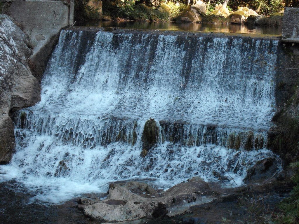 Rio Belelle, Neda, Salto de agua by crisbp1