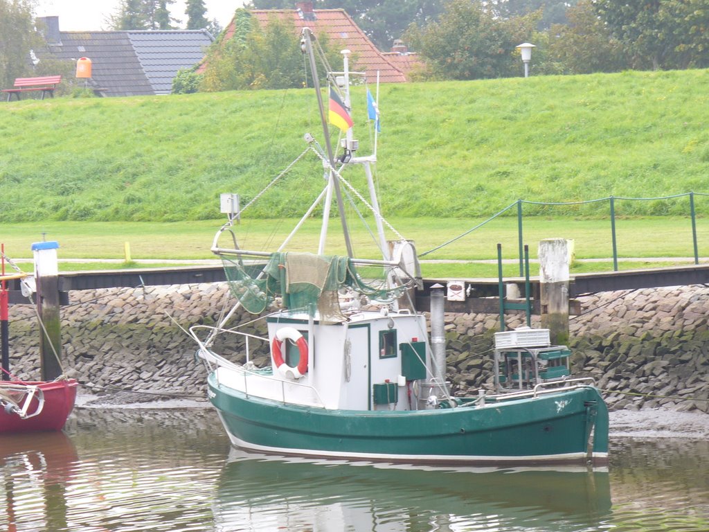 Schiff im Hafen von Friedrichskoog by Seestern61