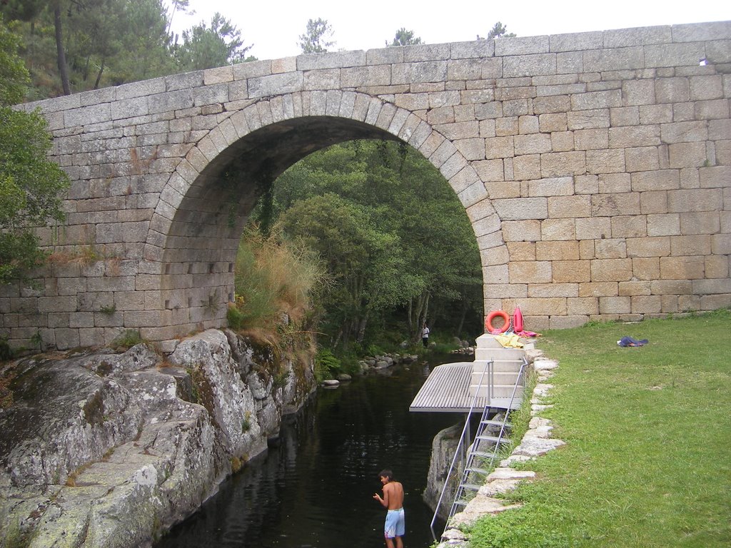 Ponte da Lagariça, Freigil (Resende) by Paulo Jorge Duarte