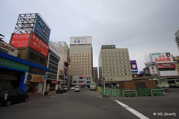 青森駅前 バス停留所 Aomori Station Bus Terminal by HK Qwerty