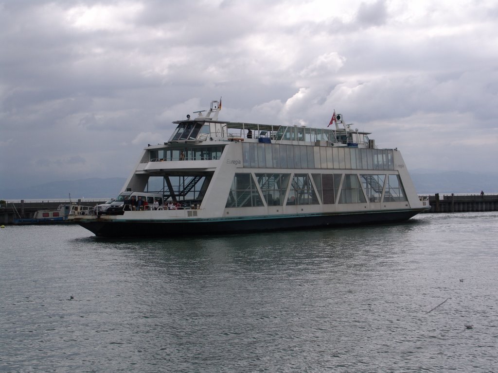 Autofähre aus Romanshorn / Carferry coming from Romanshorn, CH by HeliAgus