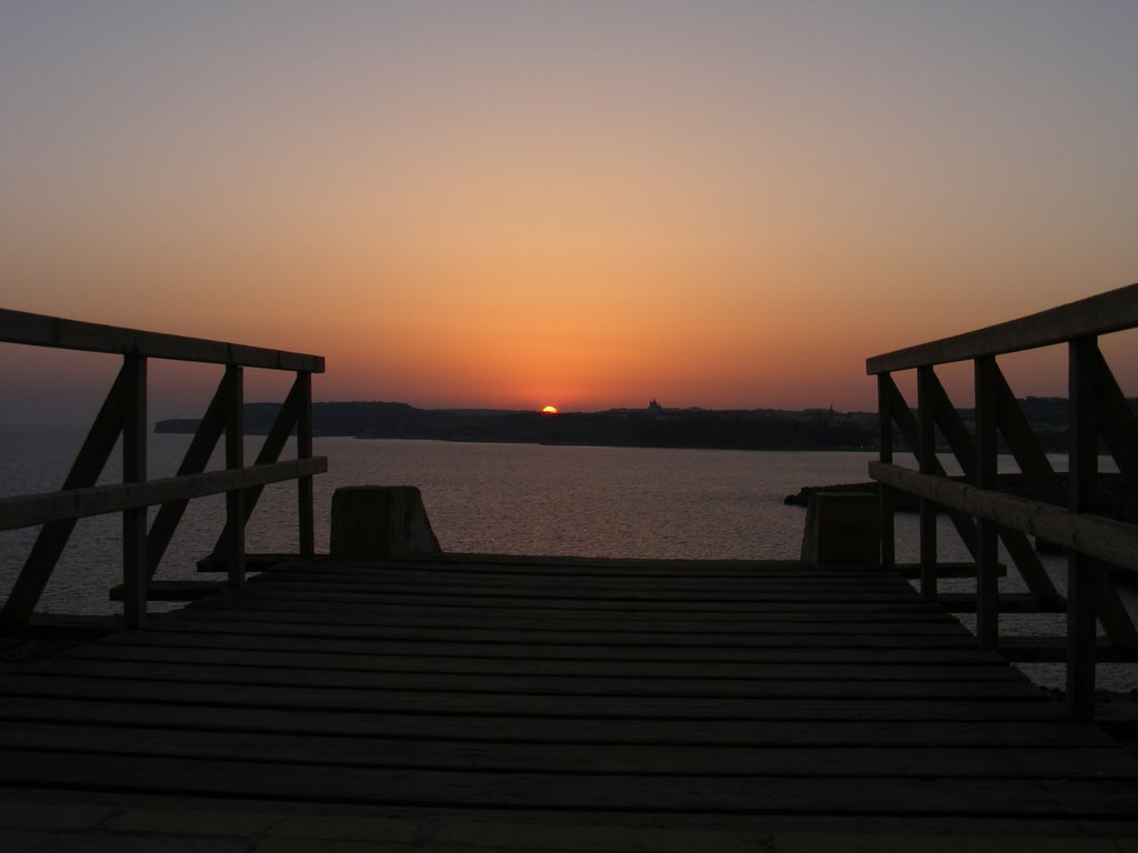 Unnamed Road, Ghajnsielem, Malta by cdarren