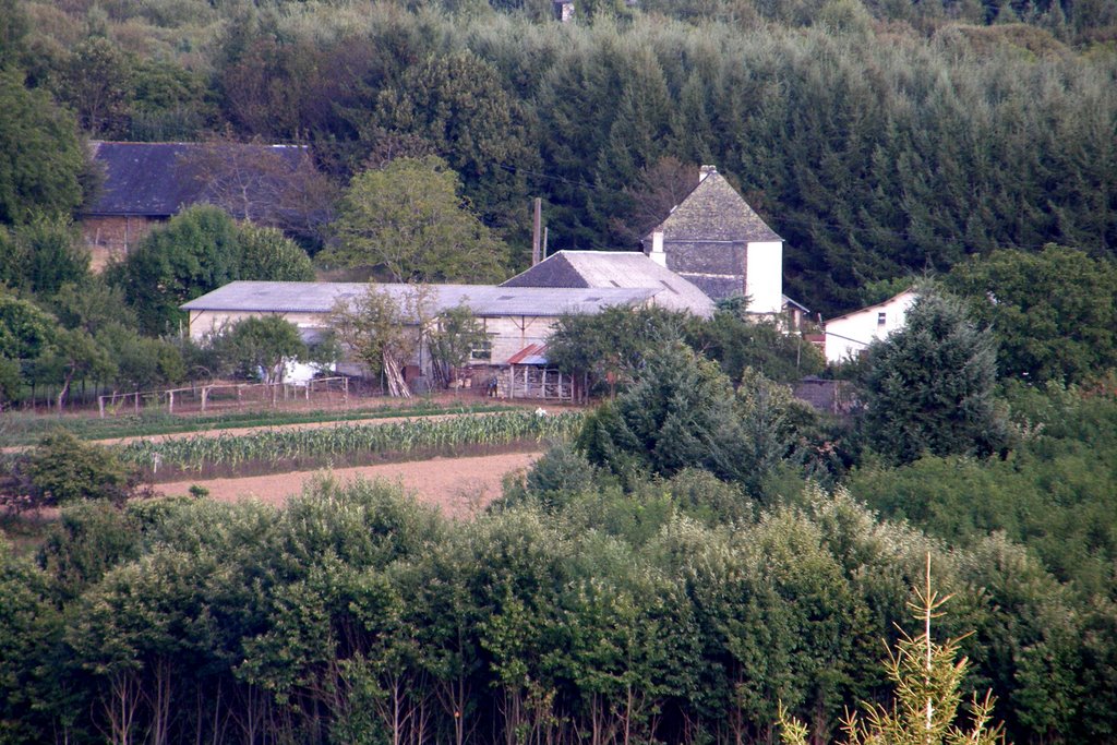 Sadroc, Limousion, France (Village de la Brousse depuis l'église) by Christian31