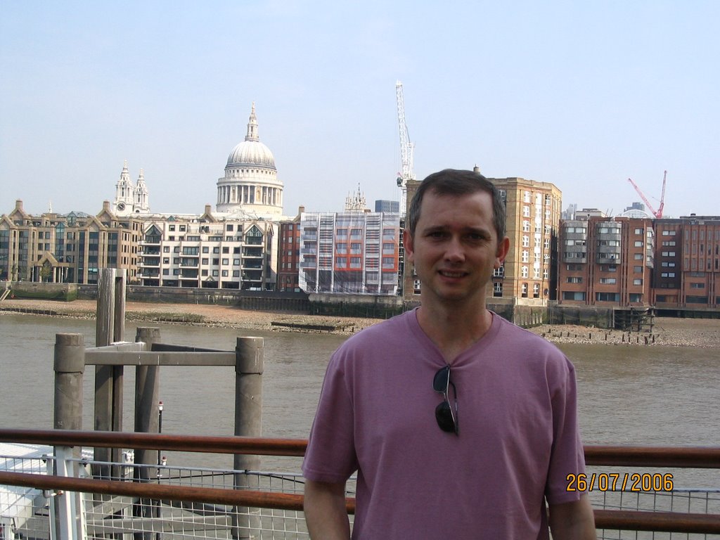 River Thames - Southwark - London by Daniel Birck