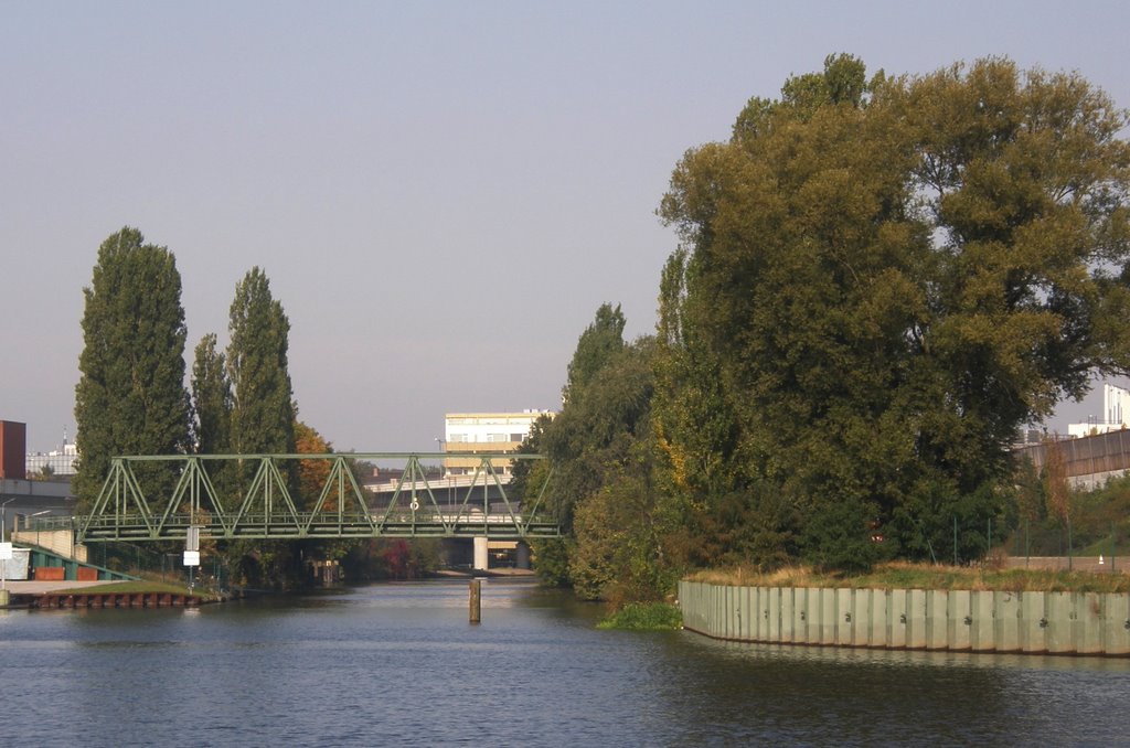 Teltowkanal am Hafen Britz by Rainer.Patzig