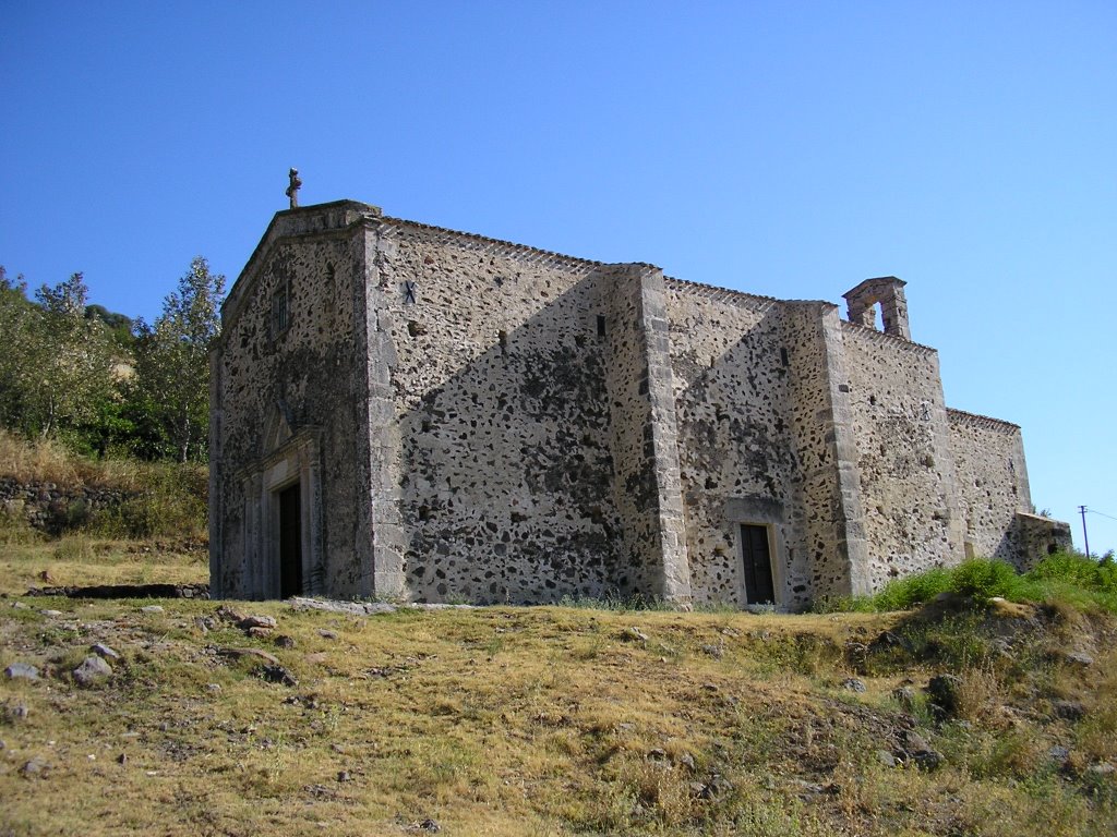 Chiesa di Santa Maria Iscalas - fianco meridionale by Alessandro Ponzelett…