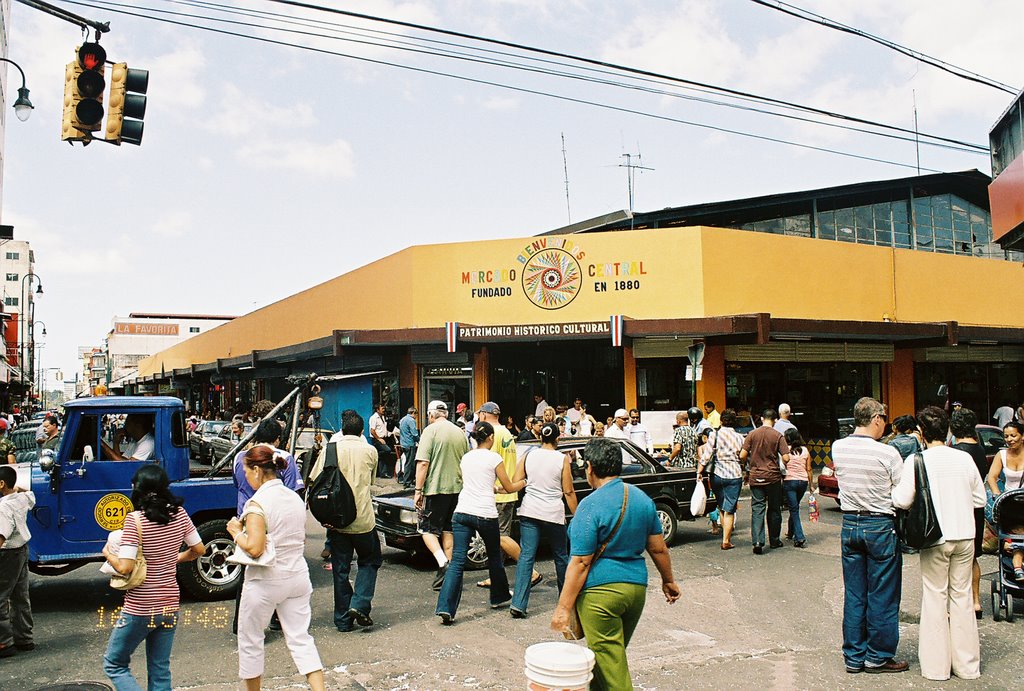 Mercato Central, San Jose, Costa Rica: Shopping for Gifts?... by kkanem