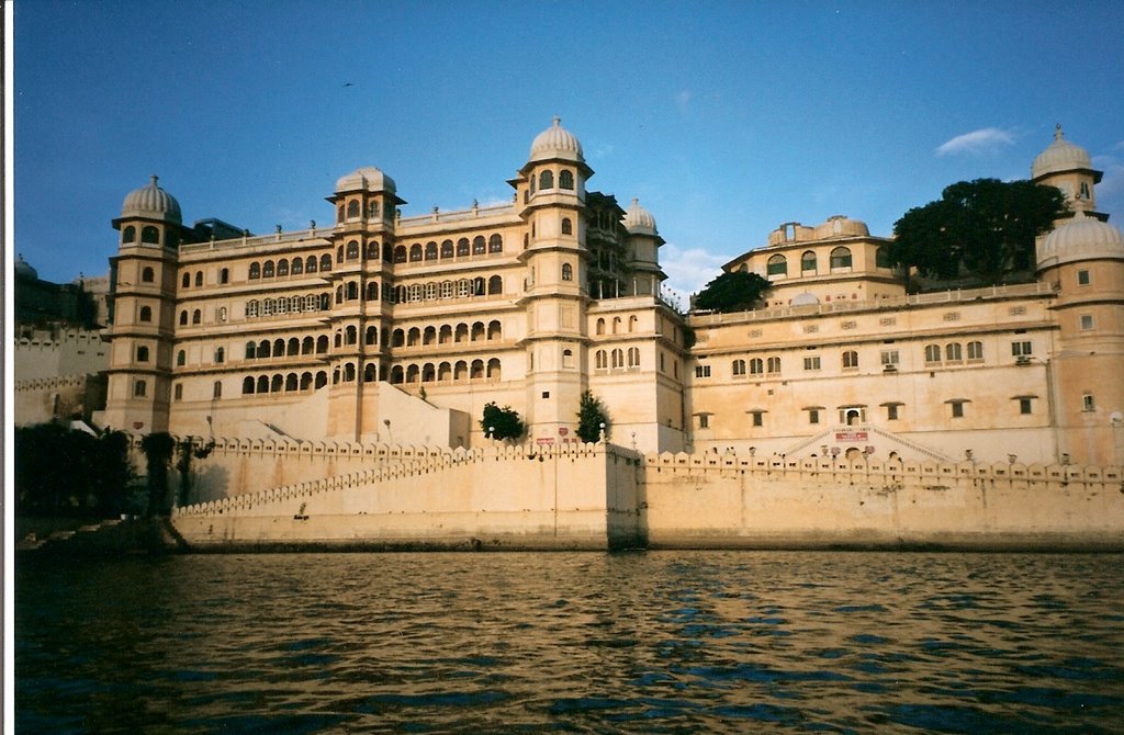 City Palace - Udaipur by Sergio Blázquez