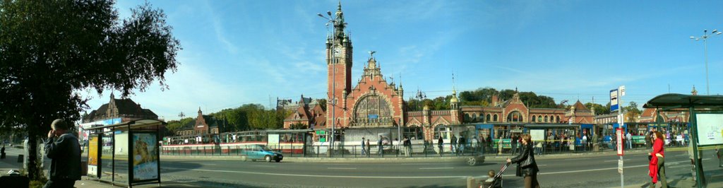 Gdańsk - Dworzec Główny // Gdansk - railway station by Tomas226