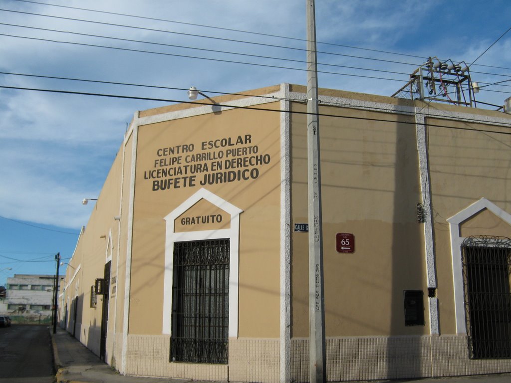 Licenciatura en Derecho y Bufete Jurídico Gratuito del Centro Escolar Felipe Carrillo Puerto by José Manuel Repetto Menéndez