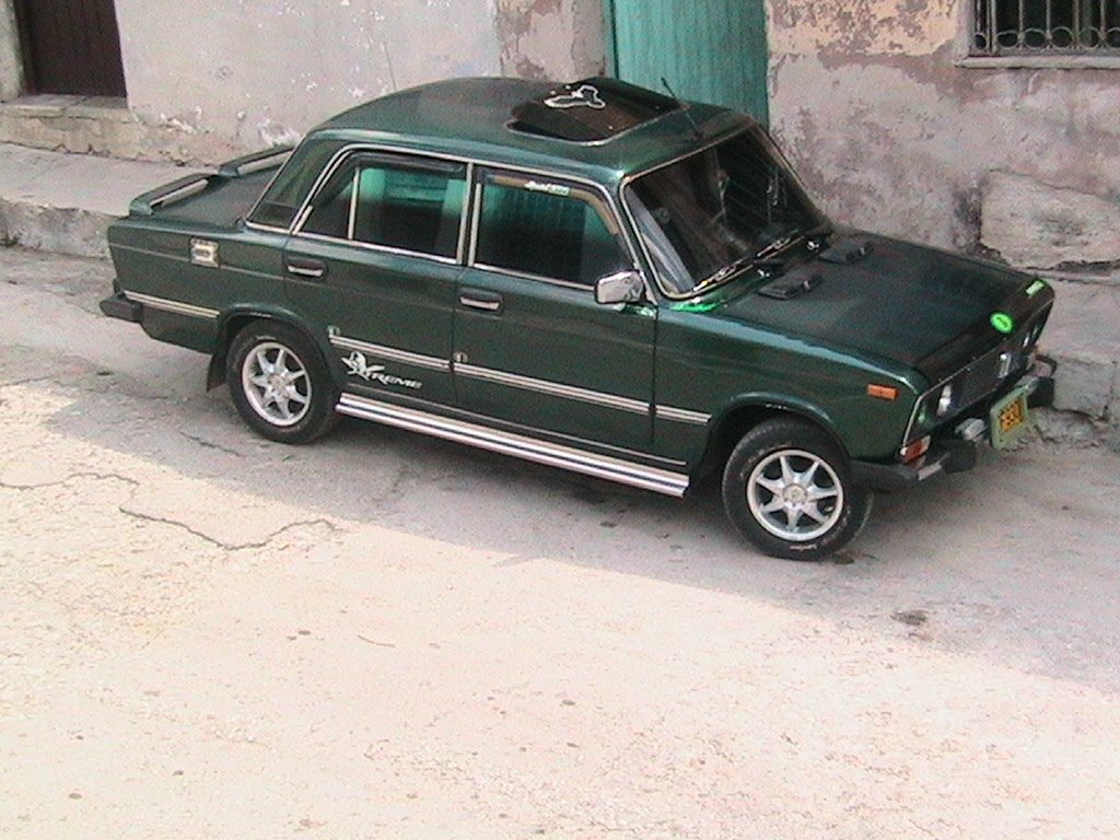 CALLE BELLAVISTA,LADA 1600 by Rolando Hernandez