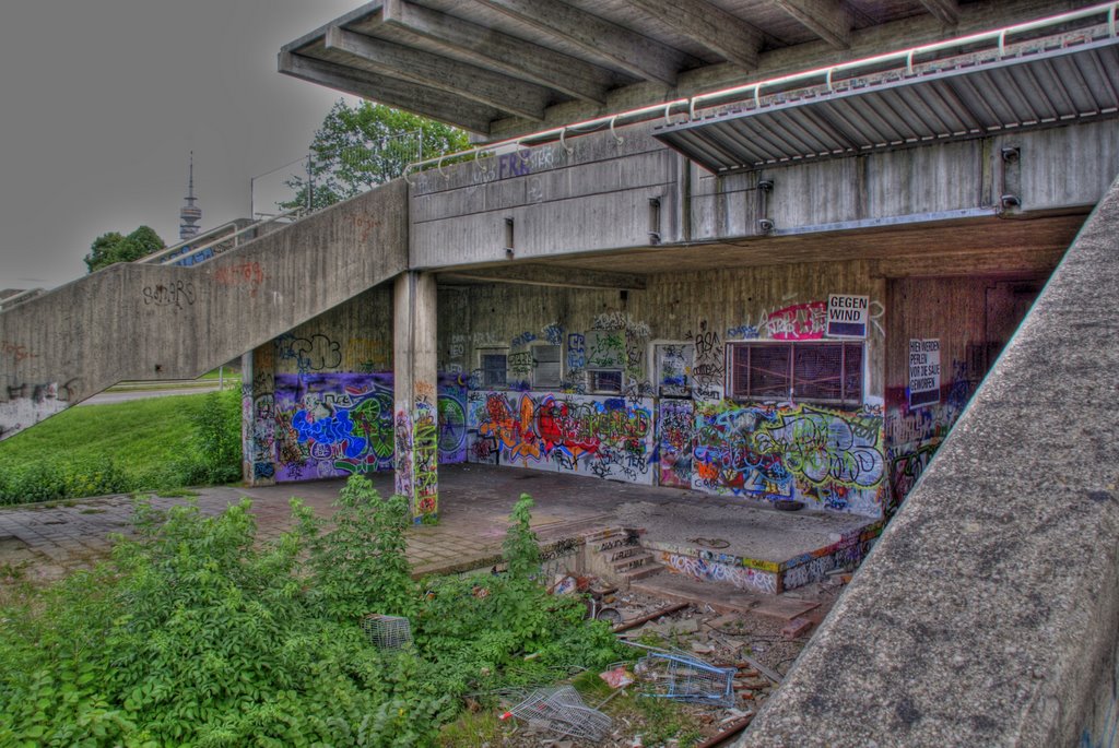 HDR - Alter S-Bahnhof Olympiapark by KoenigseggCCX