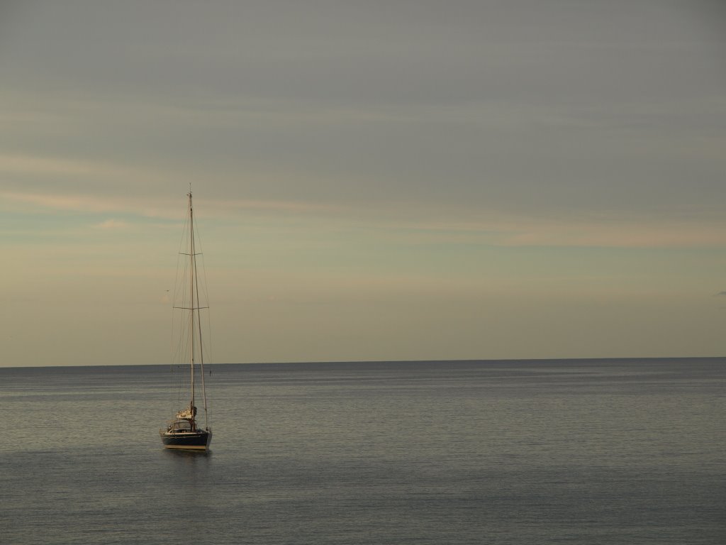 Amanecer en Playa Cala Mayor by Antonio Tejero