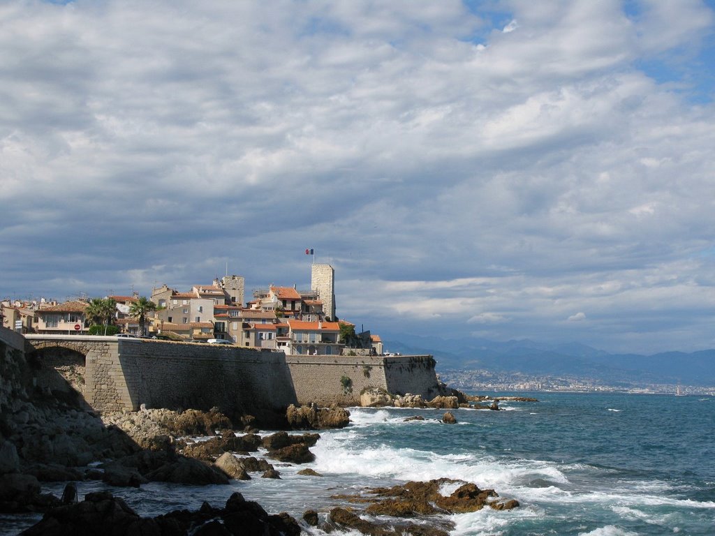 Antibes by castor couineur