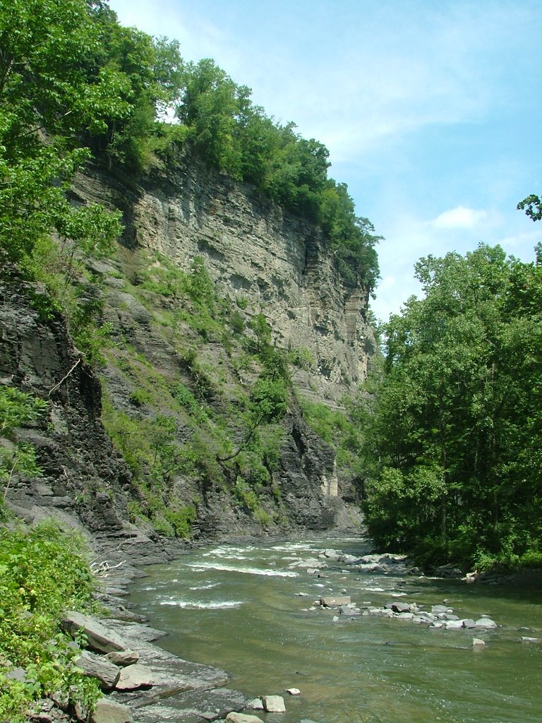 Taughannock River by rianallen