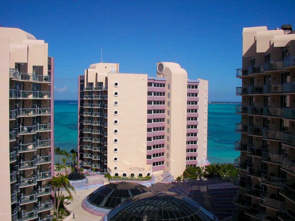 Crystal Palace Hotel, Cable Beach, Nassau, Bahamas by Jayavarman VII