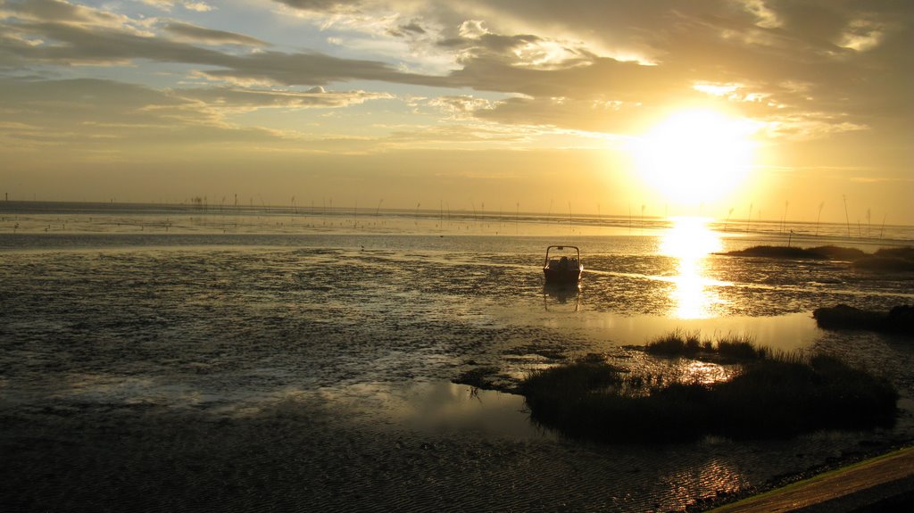 Abendstimmung am Niedersächsischen Wattenmeer by ZumSehenGeboren