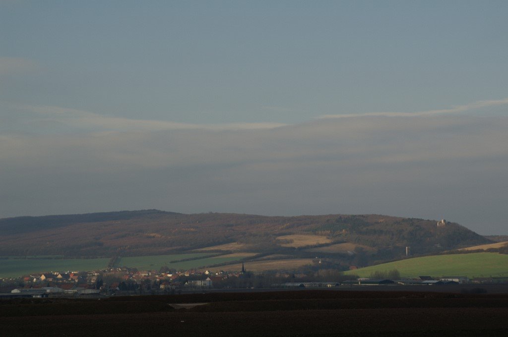 Blick zur Sachsen- und Hakenburg von der A71 by www.pgeorgi.de