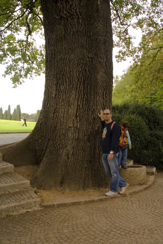 Io e la Grande Quercia - Parco Sigurtà - Valeggio S/M (VR) by Marco Bortolotti