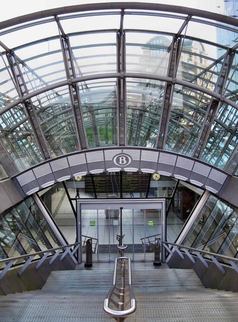 Luxembourg Station European Parliament by André Burgers