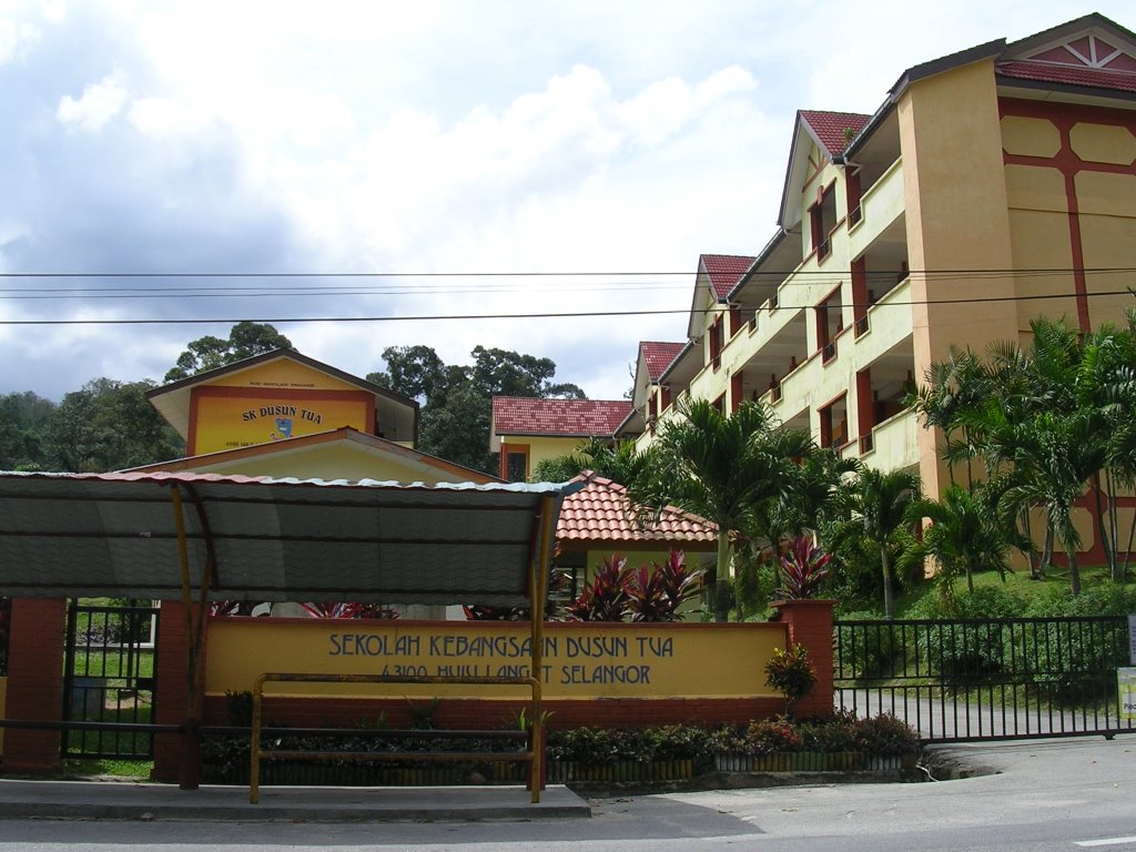 HULU LANGAT @ SEK KEB DUSUN TUA by mohd salim yunus