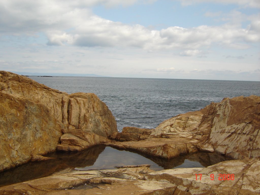 Red rock Camping Chernomorets by Stanislav Stamov