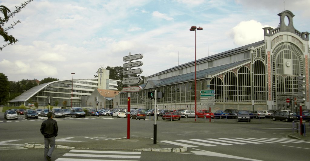 Marché couvert et Hotel NOVOTEL Centre Atria à BELFORT by Yves BAMBERGER