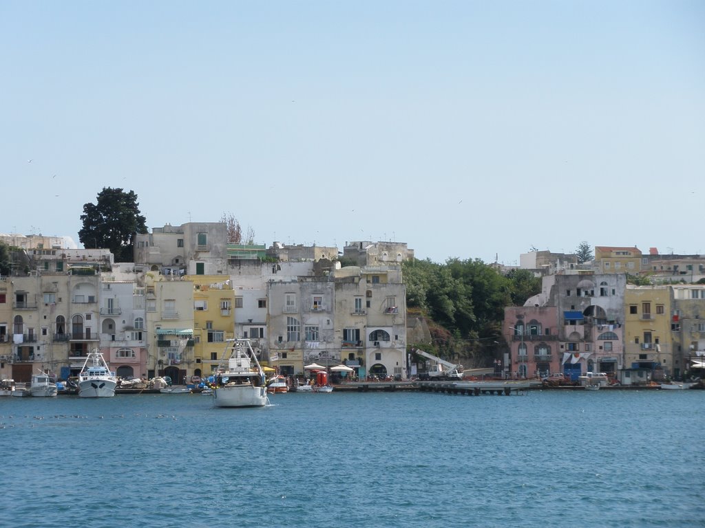 Procida dalla Nave by marcipet