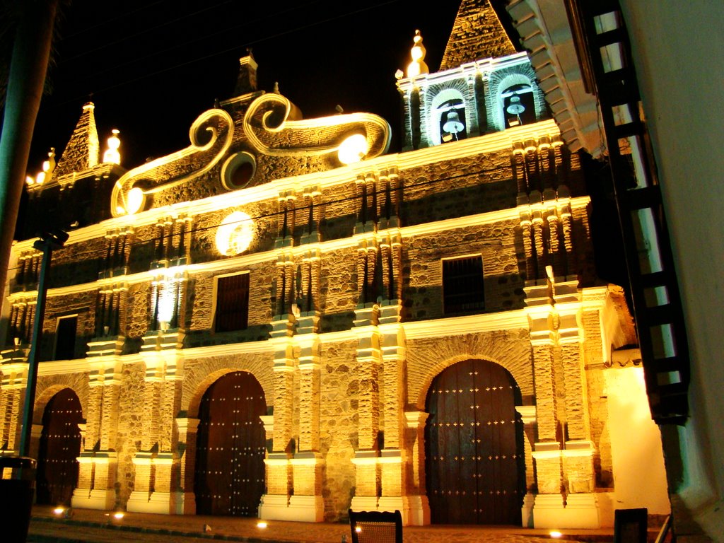 IGLESIA, SANTA FE DE ANTIOQUIA COLOMBIA by Sergio Jaramillo