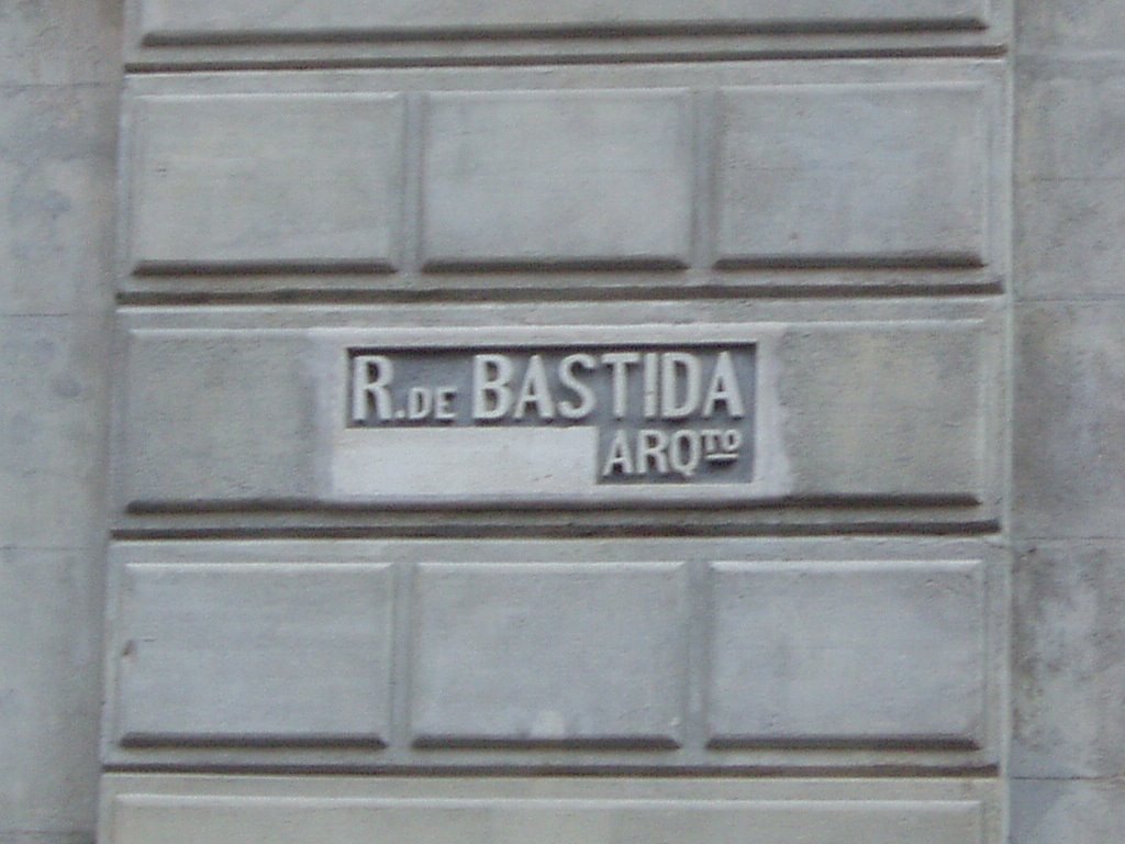 Placa del arquitecto de la Alhóndiga de Bilbao by xabier3007