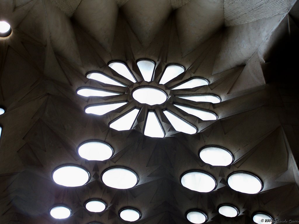 Vidriera en Sagrada Familia by Manolo Castro