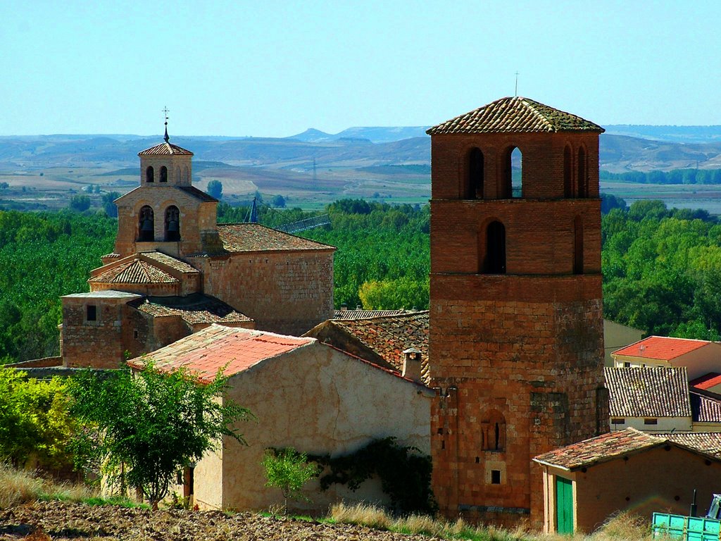 San Esteban de Gormaz by Jesús Chicharro