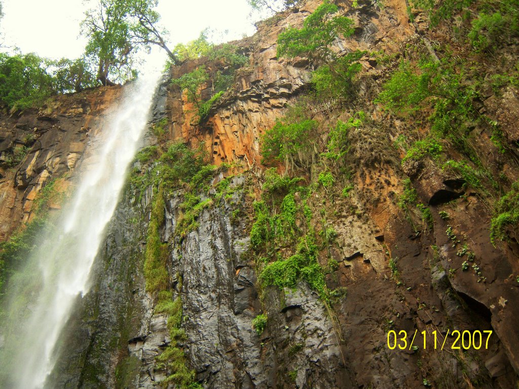 Cachoeira do Itambé...>>>>>>>>>Waterfall of the Itambé… by Semeão.