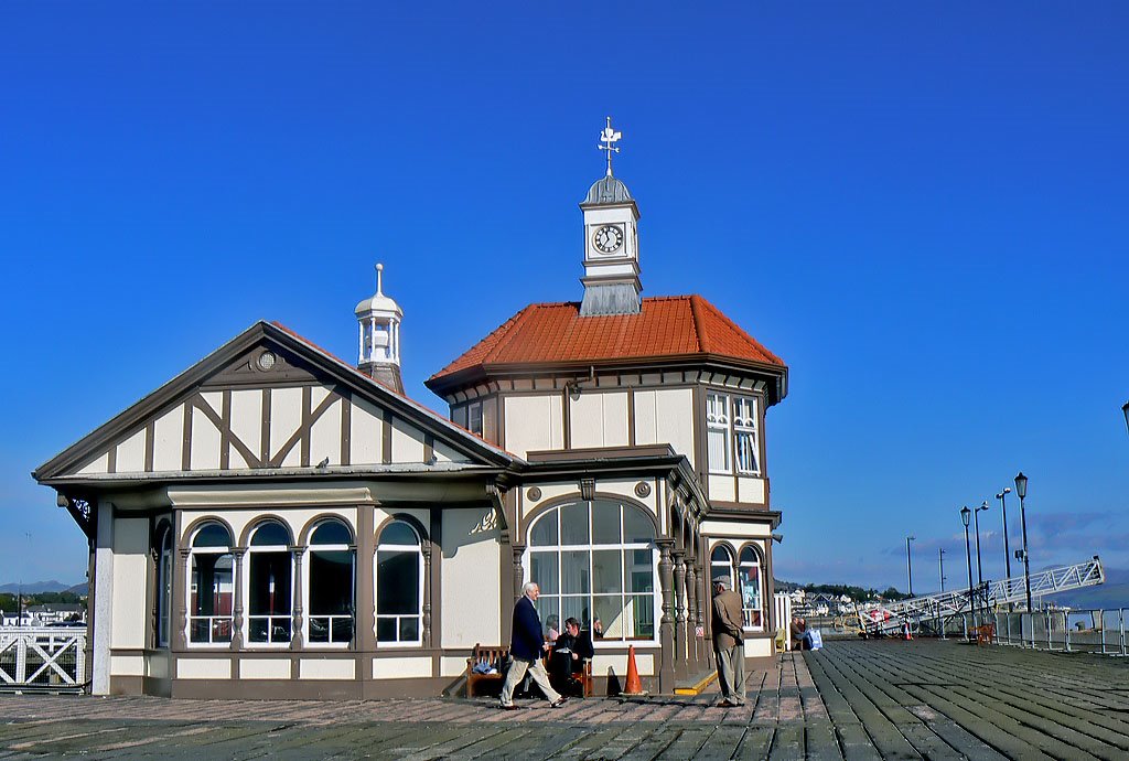 Dunoon Pier is much as it was after being rebuilt in 1895. by Joe Curry