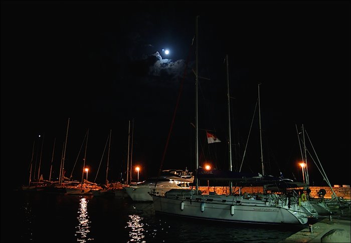 Moonlight in The Harbour by Burits Pál