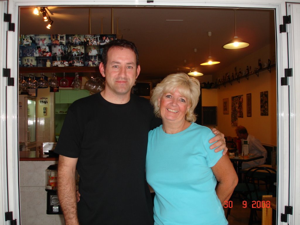 Debbie & Dave @ The sandwich Bar by woolie