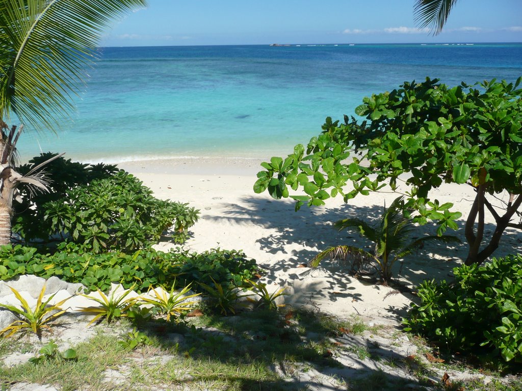 Matamanoa beach in front of our bure on the sunset side by isdonisgood