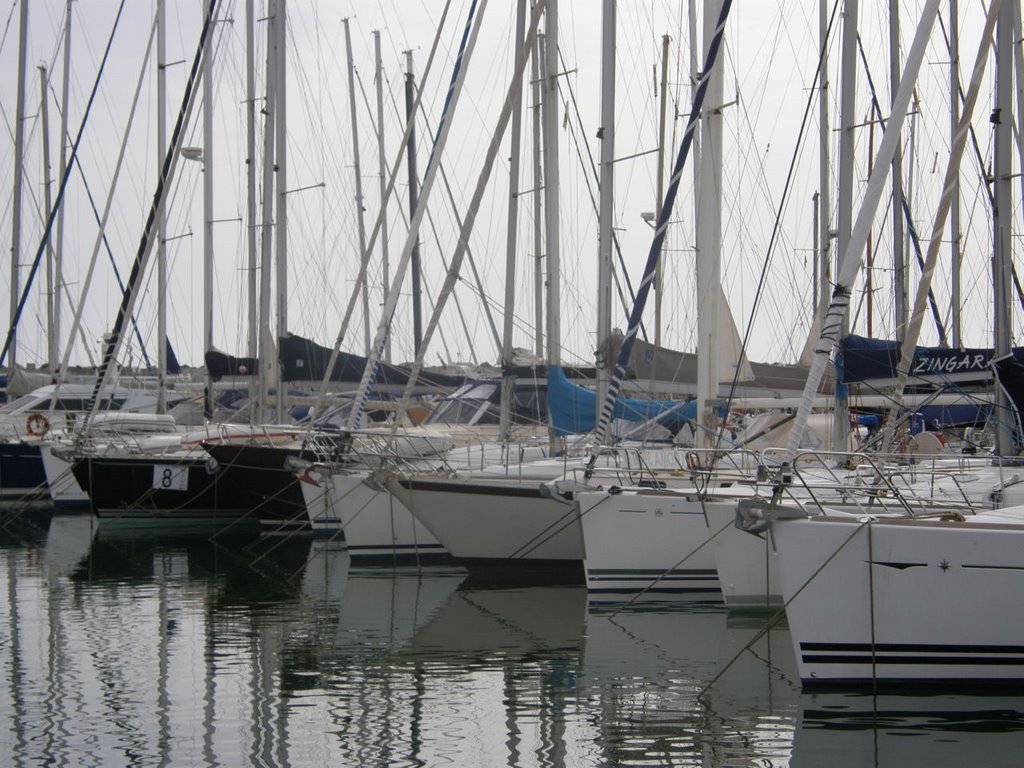 Lido di Ostia, Yachts by mcarnduff