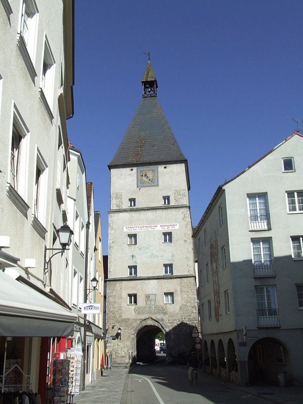 Braunau am Inn - Torturm by Rüdiger Maas